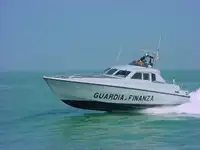 Bateau patrouilleur à vendre