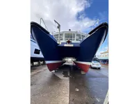 Navire d'arpentage à vendre