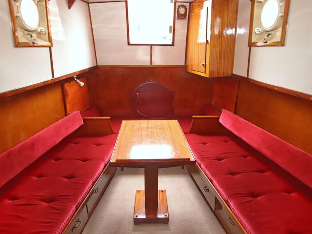 Bateau pilote à vendre