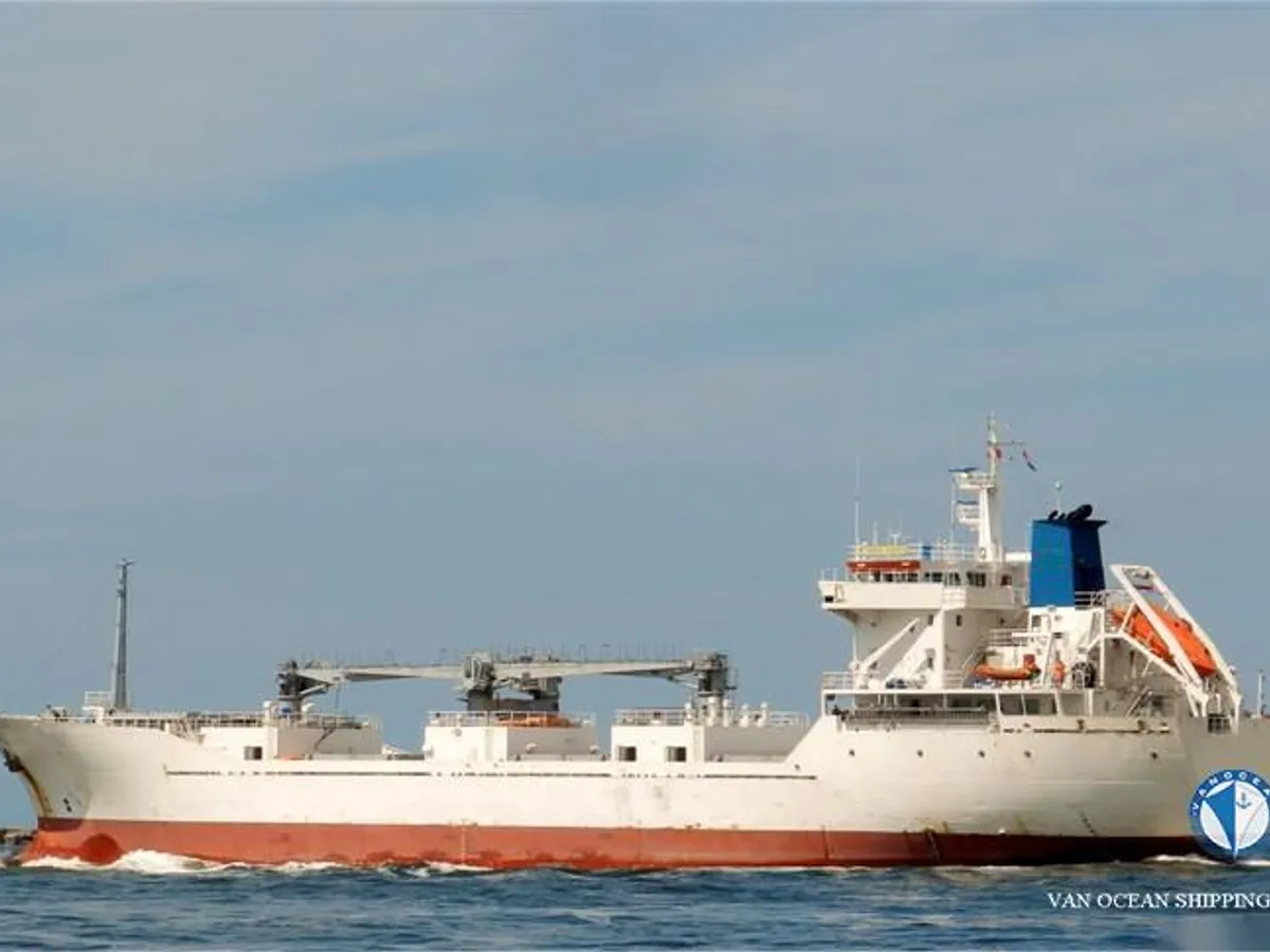 Navire frigorifique à vendre