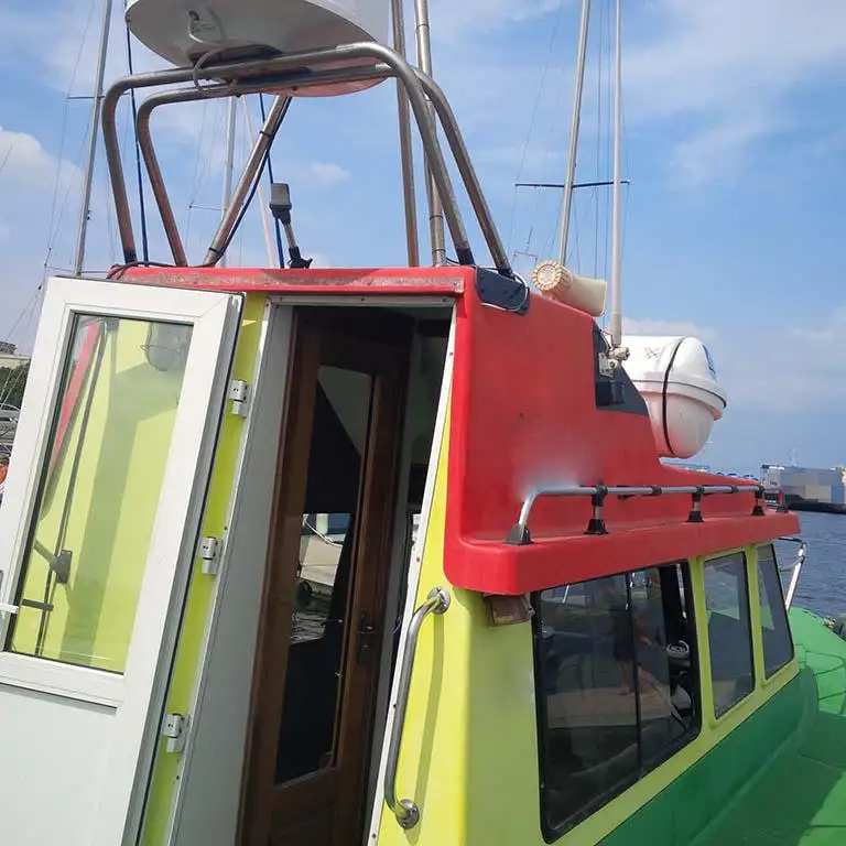 Bateau pilote à vendre