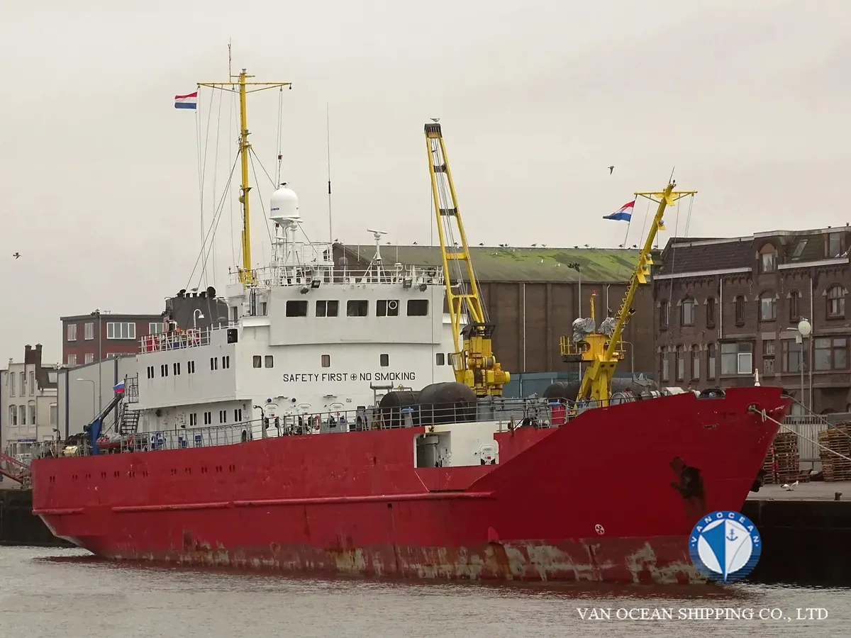Navire frigorifique à vendre