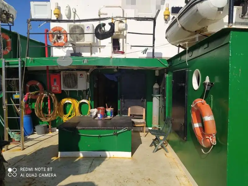 Bateaux de travail à vendre