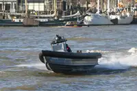 Bateau pneumatique semi-rigide à vendre