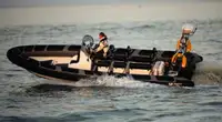 Bateau pneumatique semi-rigide à vendre