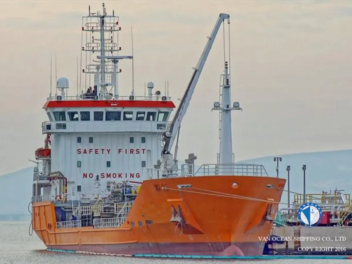 Pétrolier / chimiquier à vendre