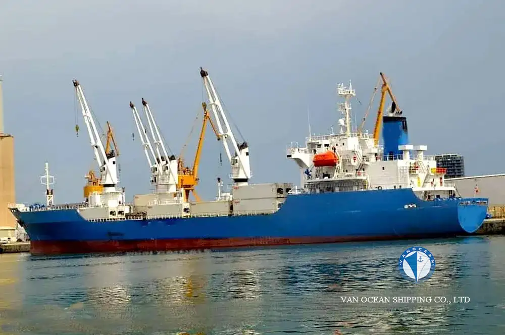 Navire frigorifique à vendre