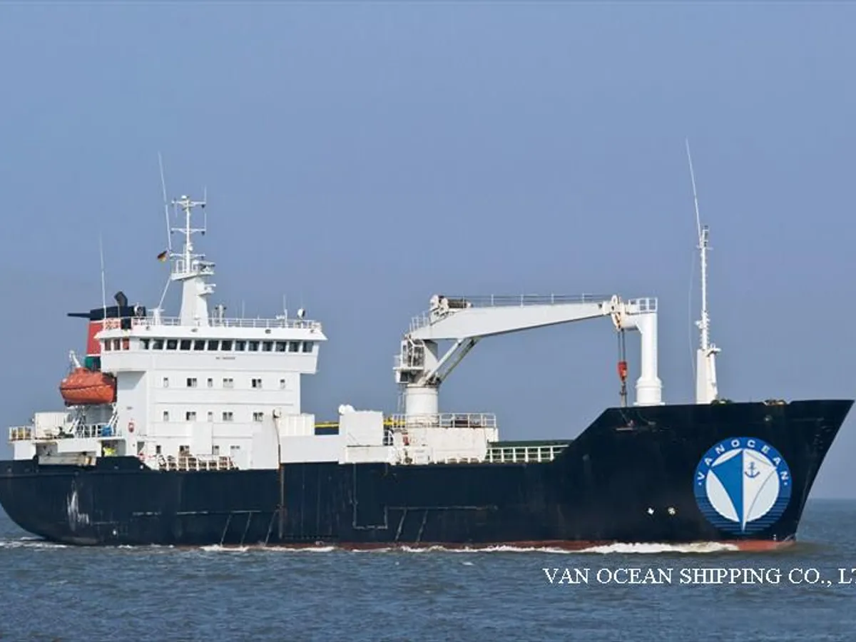 Navire frigorifique à vendre