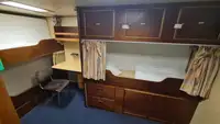 Navire d'approvisionnement à vendre