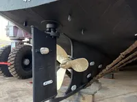 Navire d'arpentage à vendre