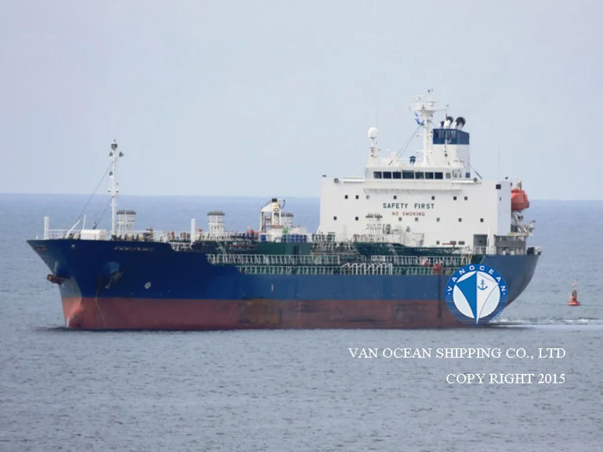 Pétrolier / chimiquier à vendre