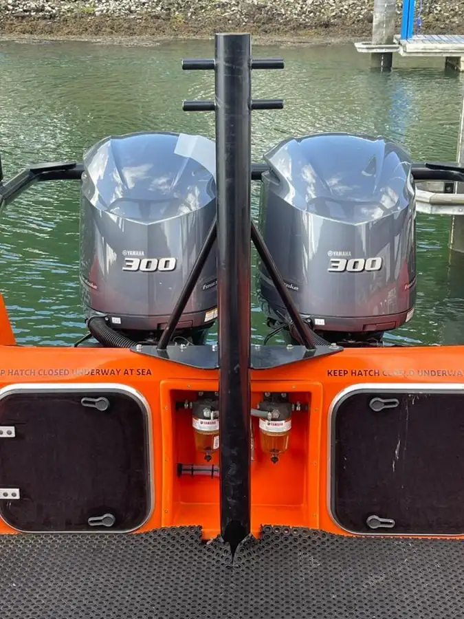 Bateau pneumatique semi-rigide à vendre