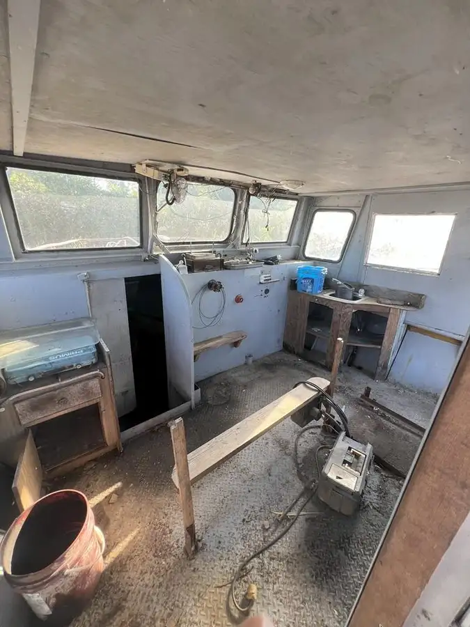 Bateaux de travail à vendre