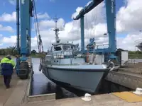 Navire d'arpentage à vendre