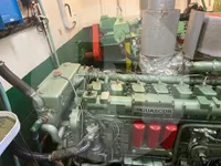 Navire d'arpentage à vendre