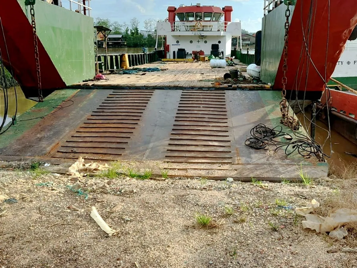 Navire de débarquement, citerne à vendre