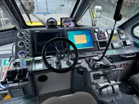 Bateau de transport d'équipage à vendre