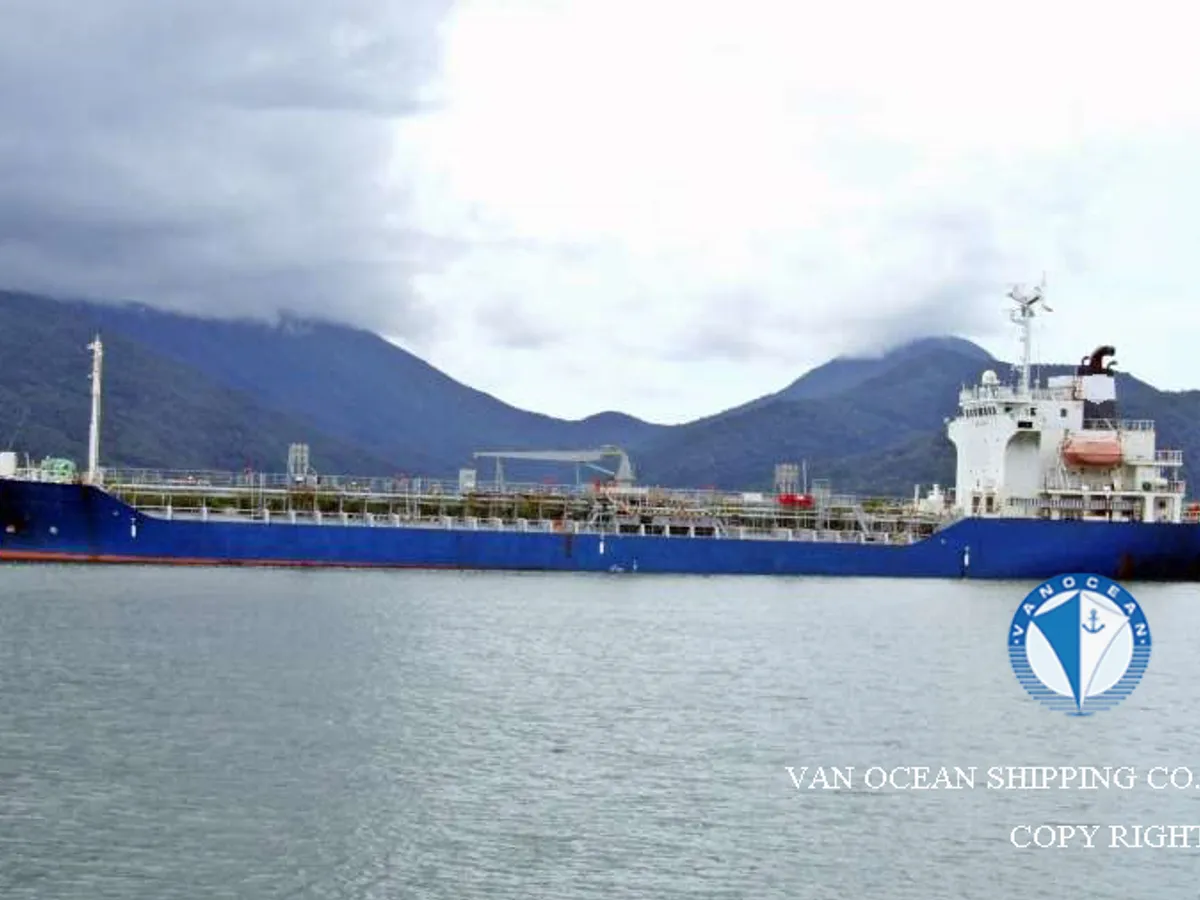 Pétrolier / chimiquier à vendre