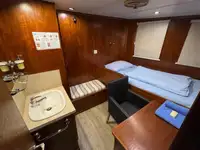 Navire porte-conteneurs à vendre