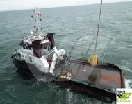 Bateaux de travail à vendre