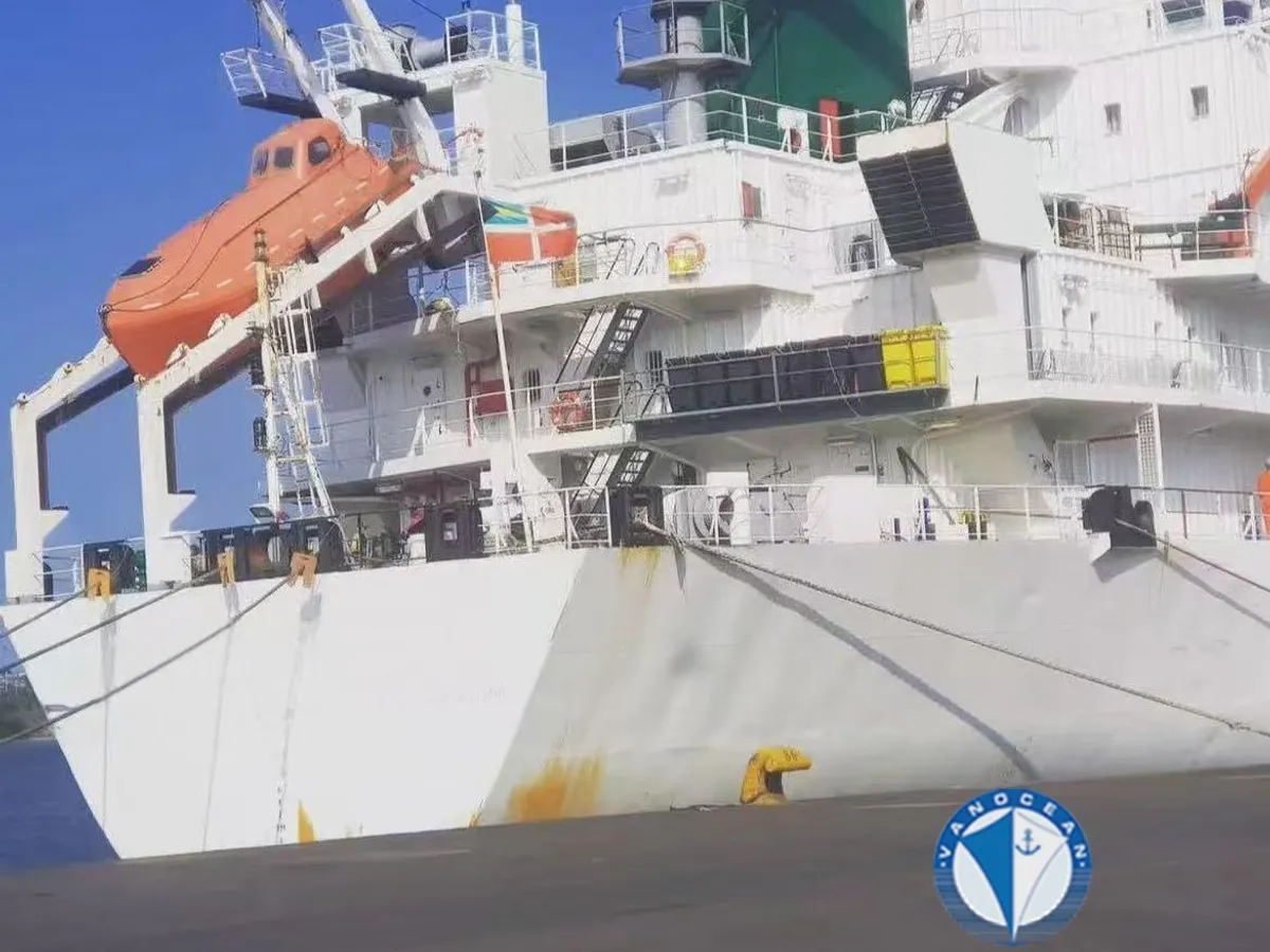 Navire frigorifique à vendre