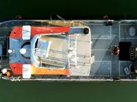 Navire d'arpentage à vendre