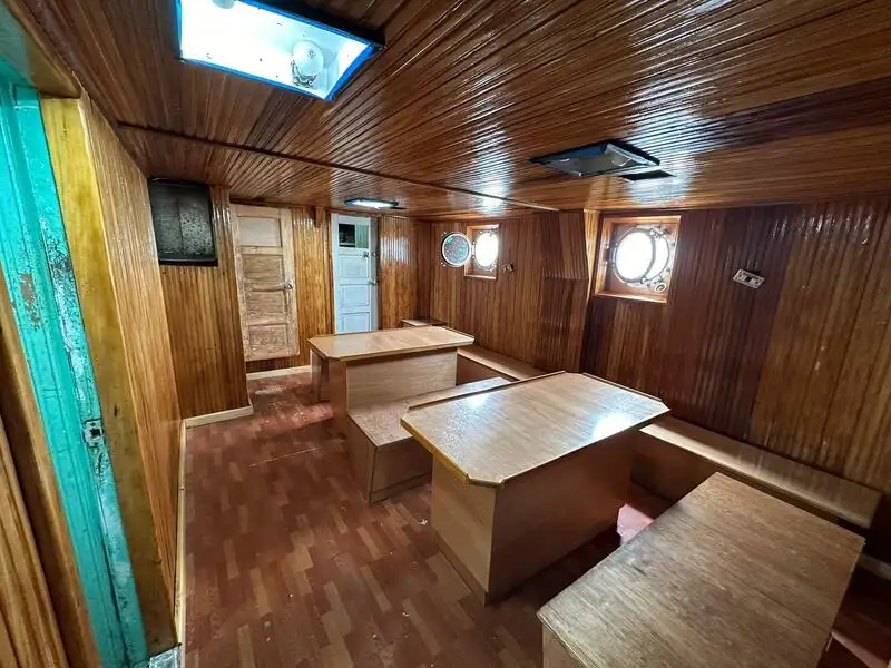 Chalutier à vendre