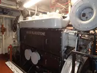 Navire d'arpentage à vendre