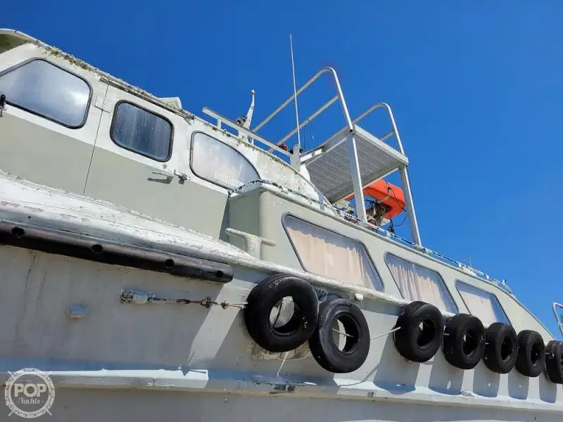 Bateau de transport d'équipage à vendre