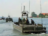 Bateau patrouilleur à vendre