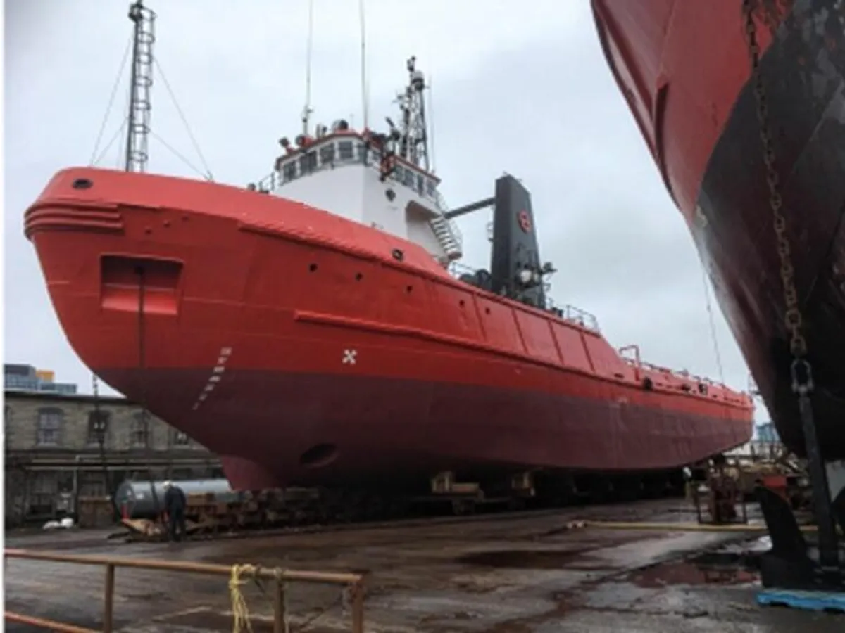 Navire d'approvisionnement à vendre