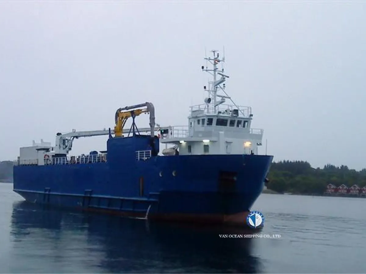 Navire frigorifique à vendre