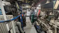 Navire d'arpentage à vendre