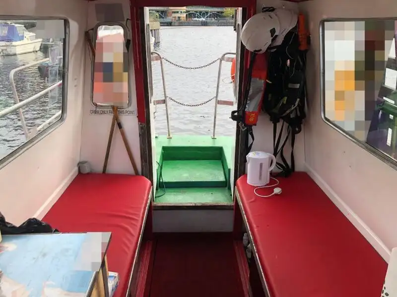 Bateau pilote à vendre