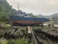 Navire d'approvisionnement à vendre