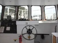 Navire d'arpentage à vendre