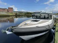 Patrouilleur à vendre
