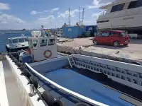 Bateaux de travail à vendre