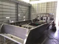 Bateaux de travail à vendre