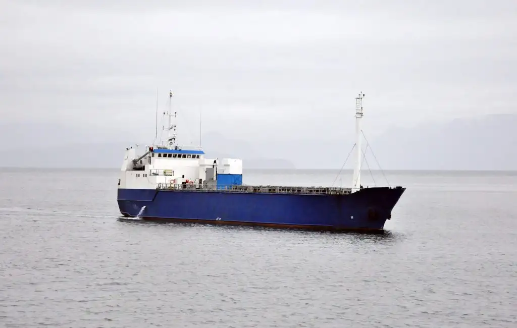Navire frigorifique à vendre