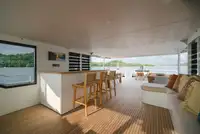 Navire d'arpentage à vendre