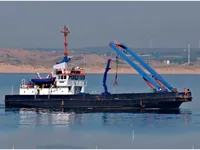 Bateaux de travail à vendre