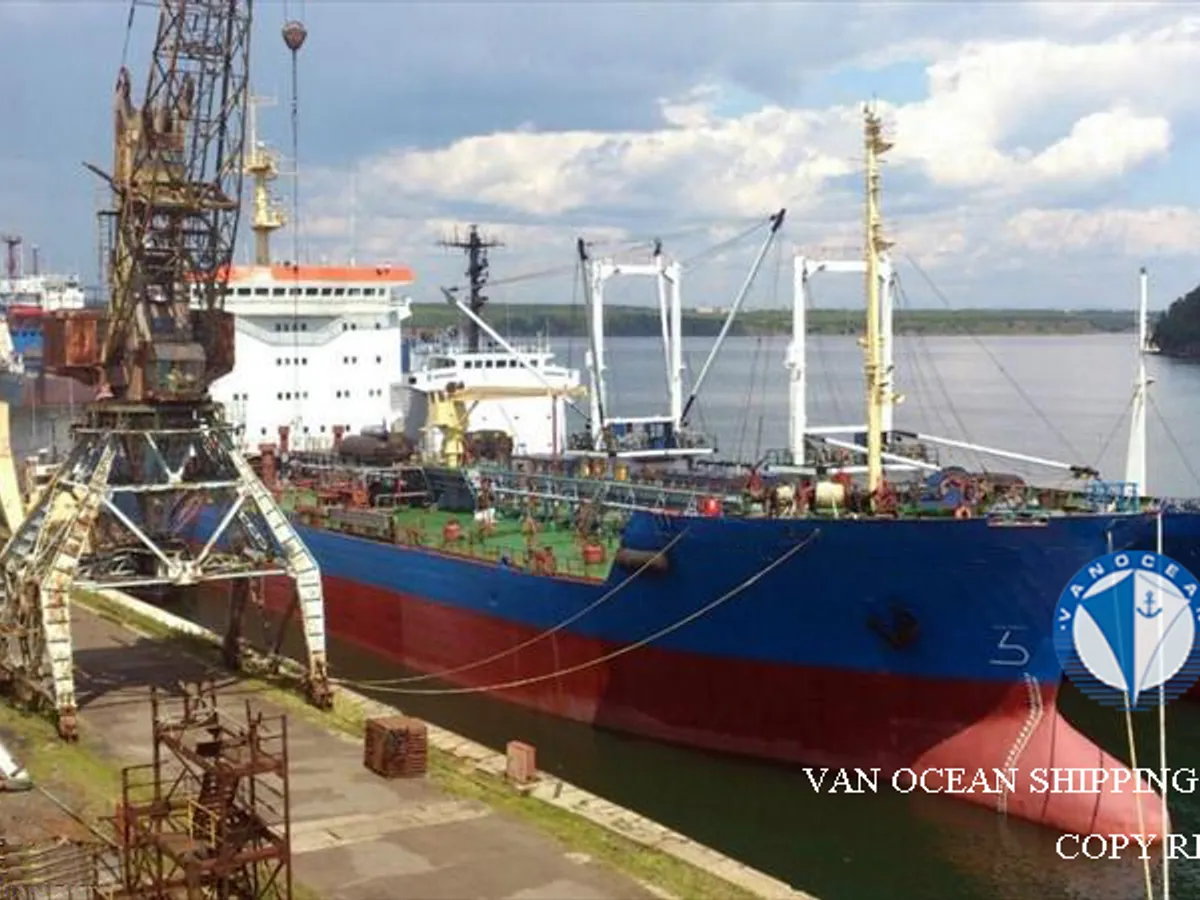 Pétrolier / chimiquier à vendre