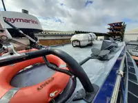 Navire d'arpentage à vendre