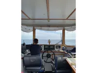 Navire d'arpentage à vendre