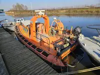 Bateau pneumatique semi-rigide à vendre