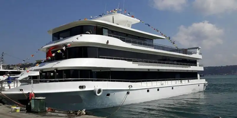 Navire de passagers à vendre