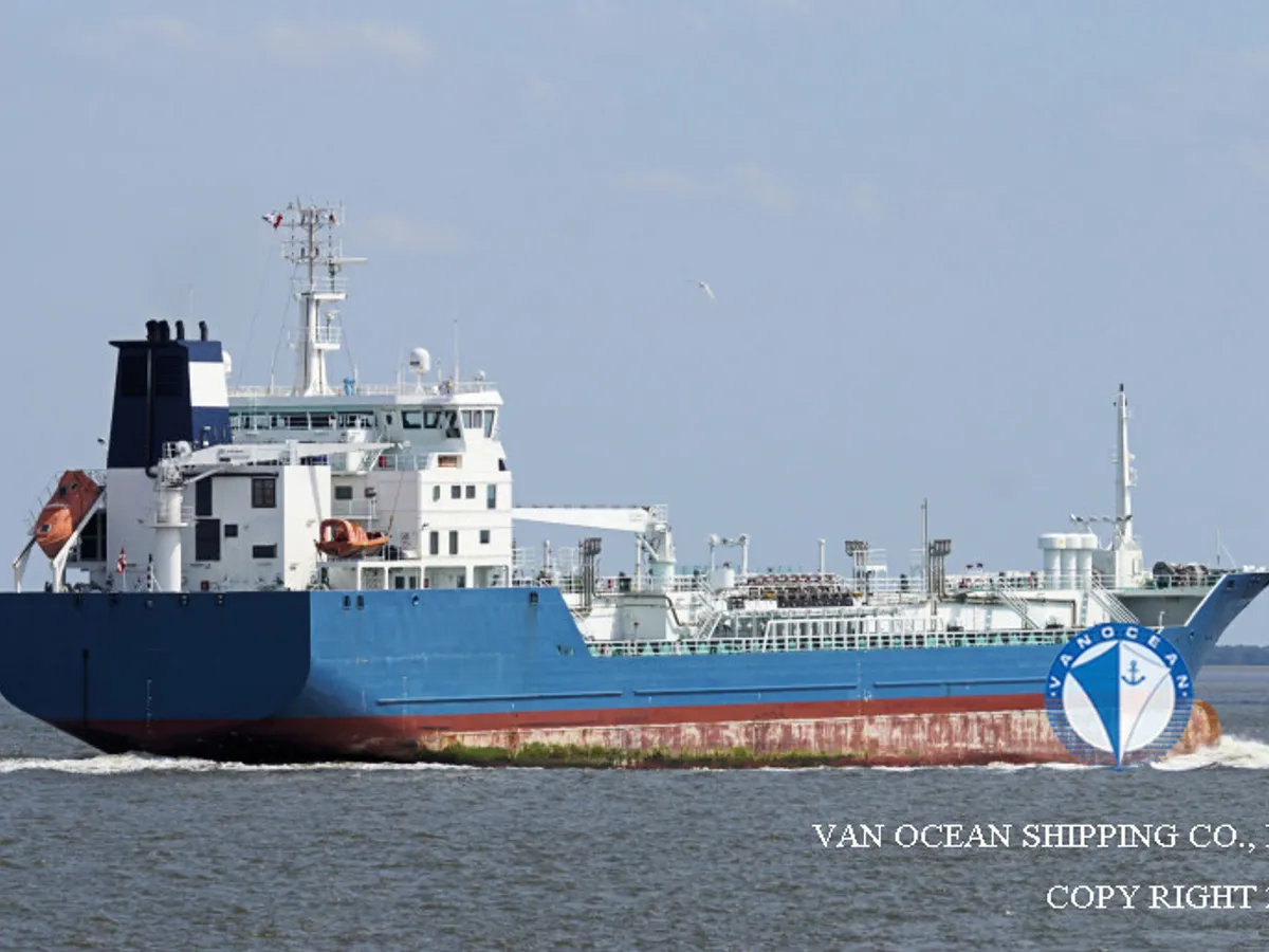 Pétrolier / chimiquier à vendre