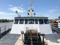 Bateau de transport d'équipage à vendre