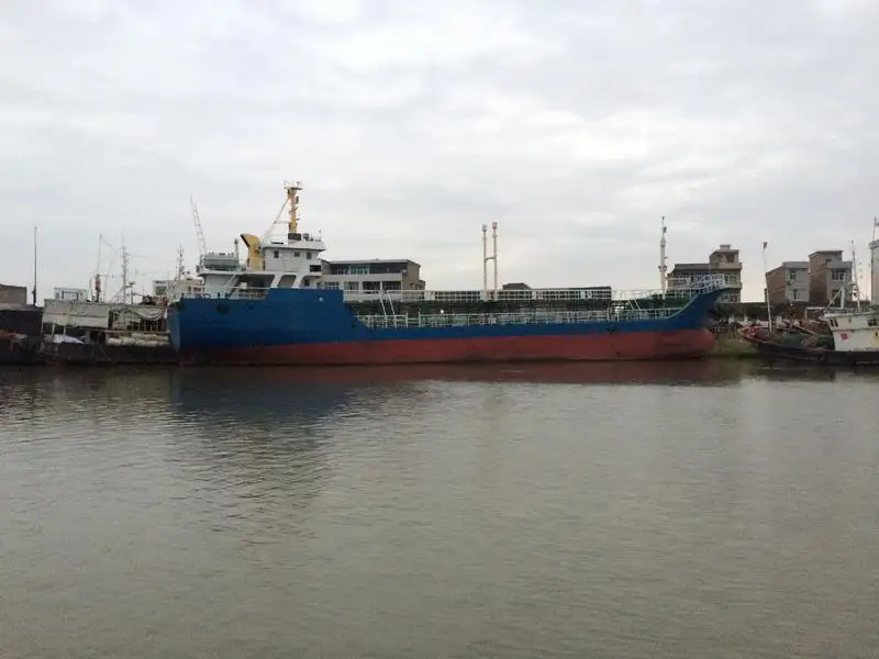 Pétrolier / chimiquier à vendre